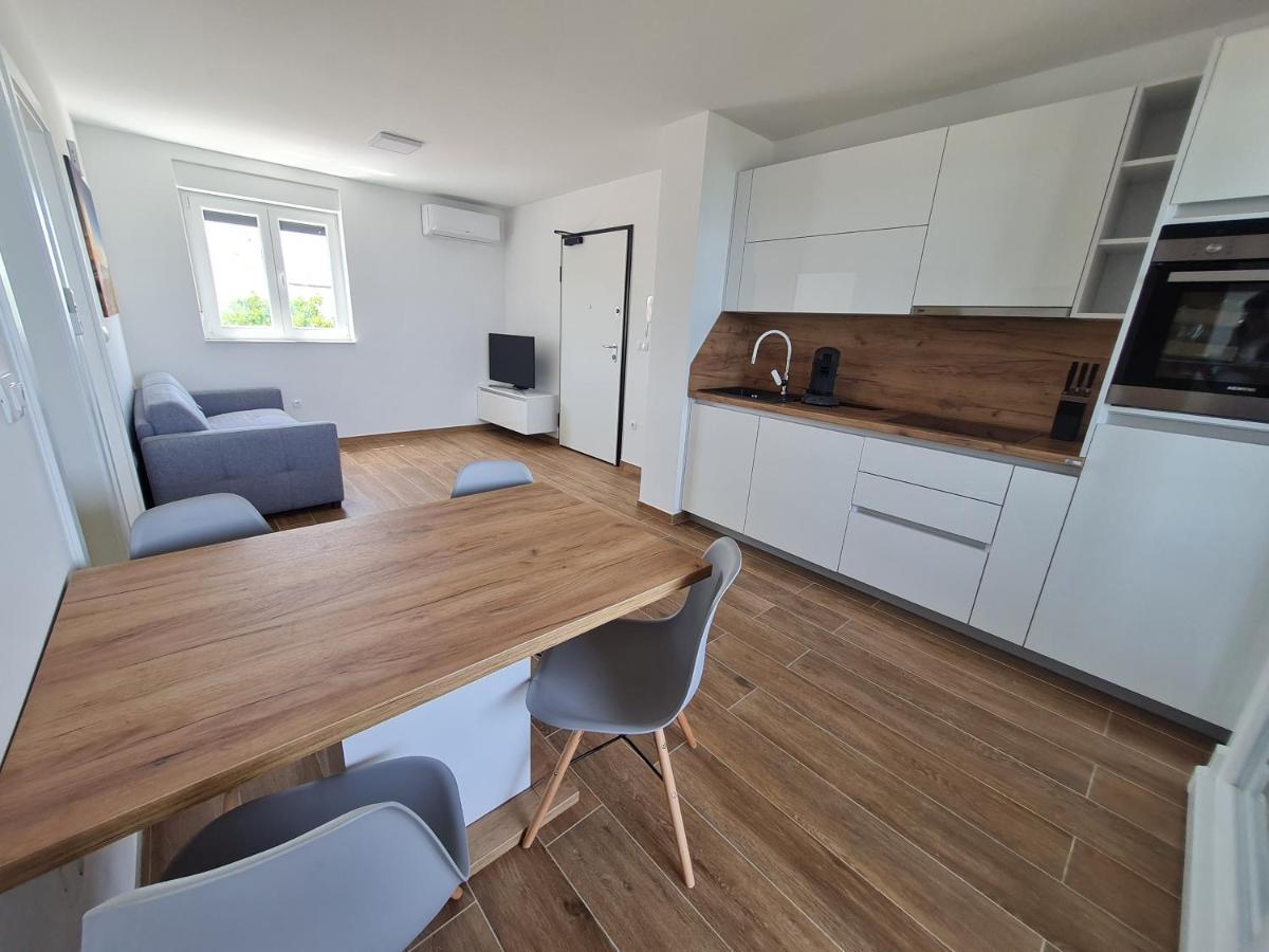 Adria Apartament Nin
